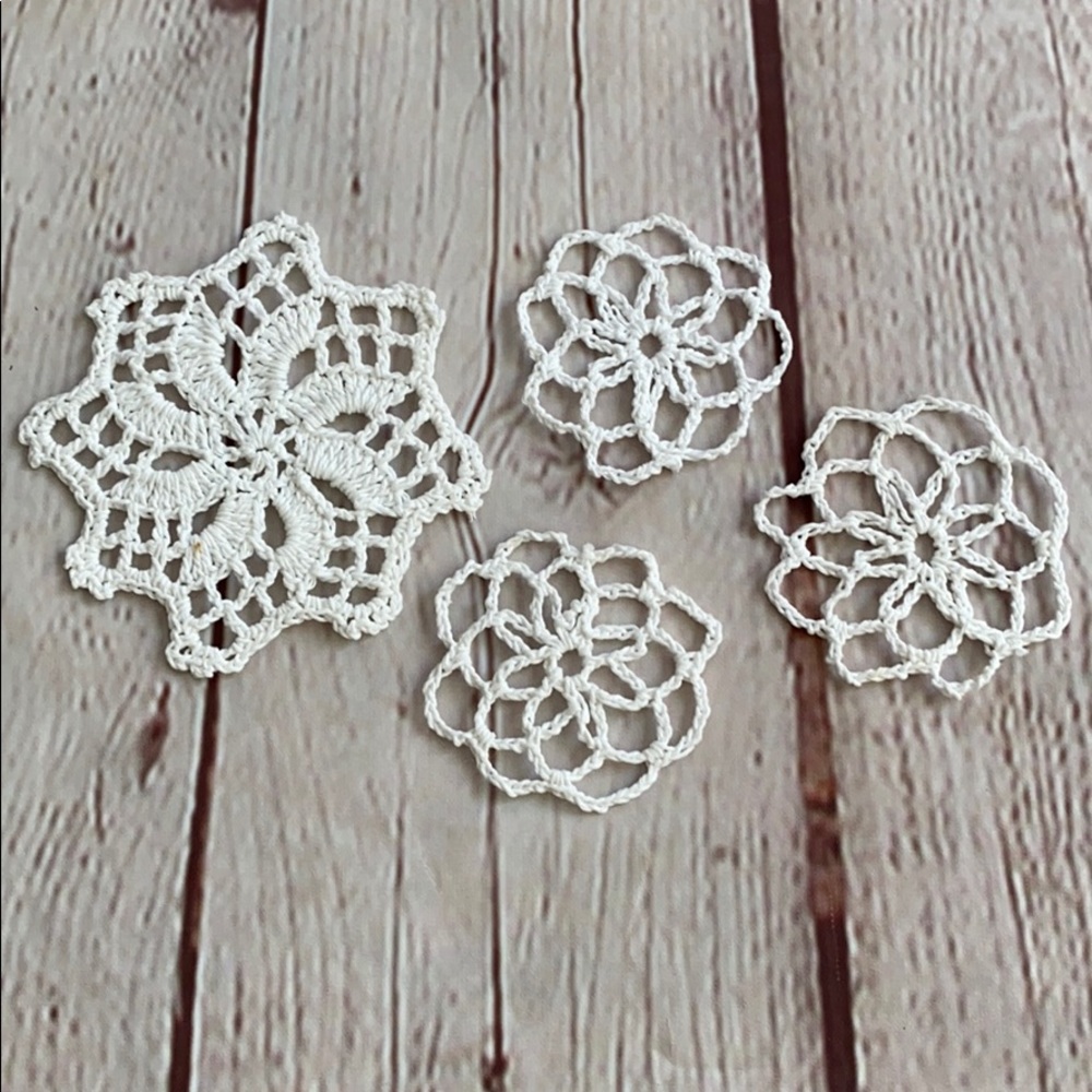 Vintage White Crochet Snowflake Ornaments Set of 4